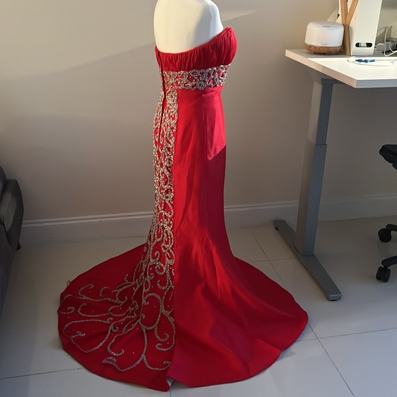 Red sirena dress - Picture 10 of 14